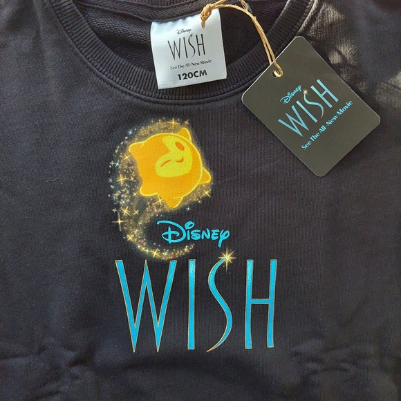 Kids Disney's Wish movie sweatshirt. Brand New with Tags 🌟🌟🌟 - Picture 8 of 11